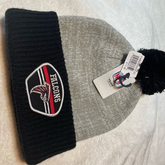 Atlanta Falcons Adult Beanie With Pom - Picture 1 of 7